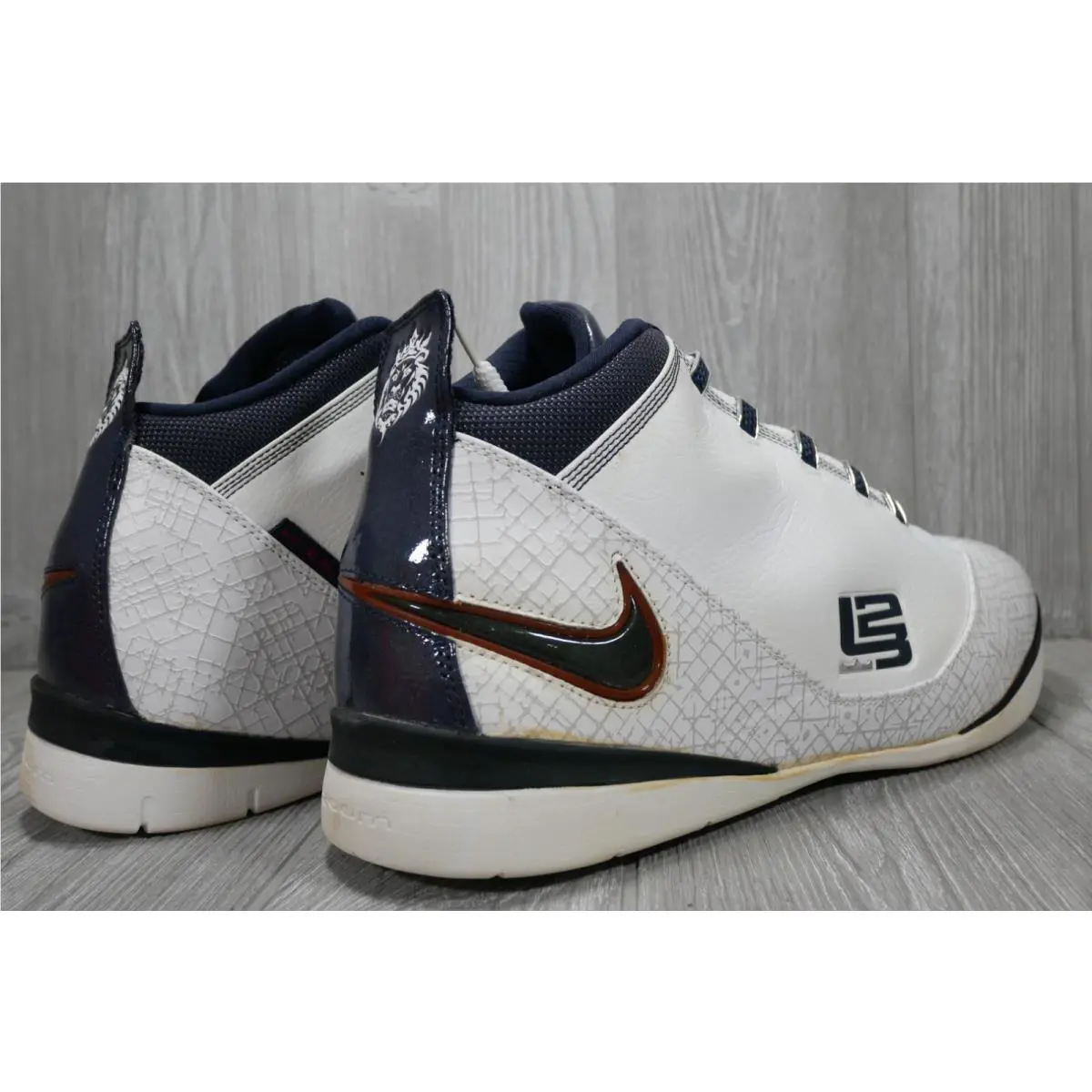 Nike shoes - Nike LeBron Zoom Soldier - LeBron Zoom Soldier - 318694-141 - White 3
