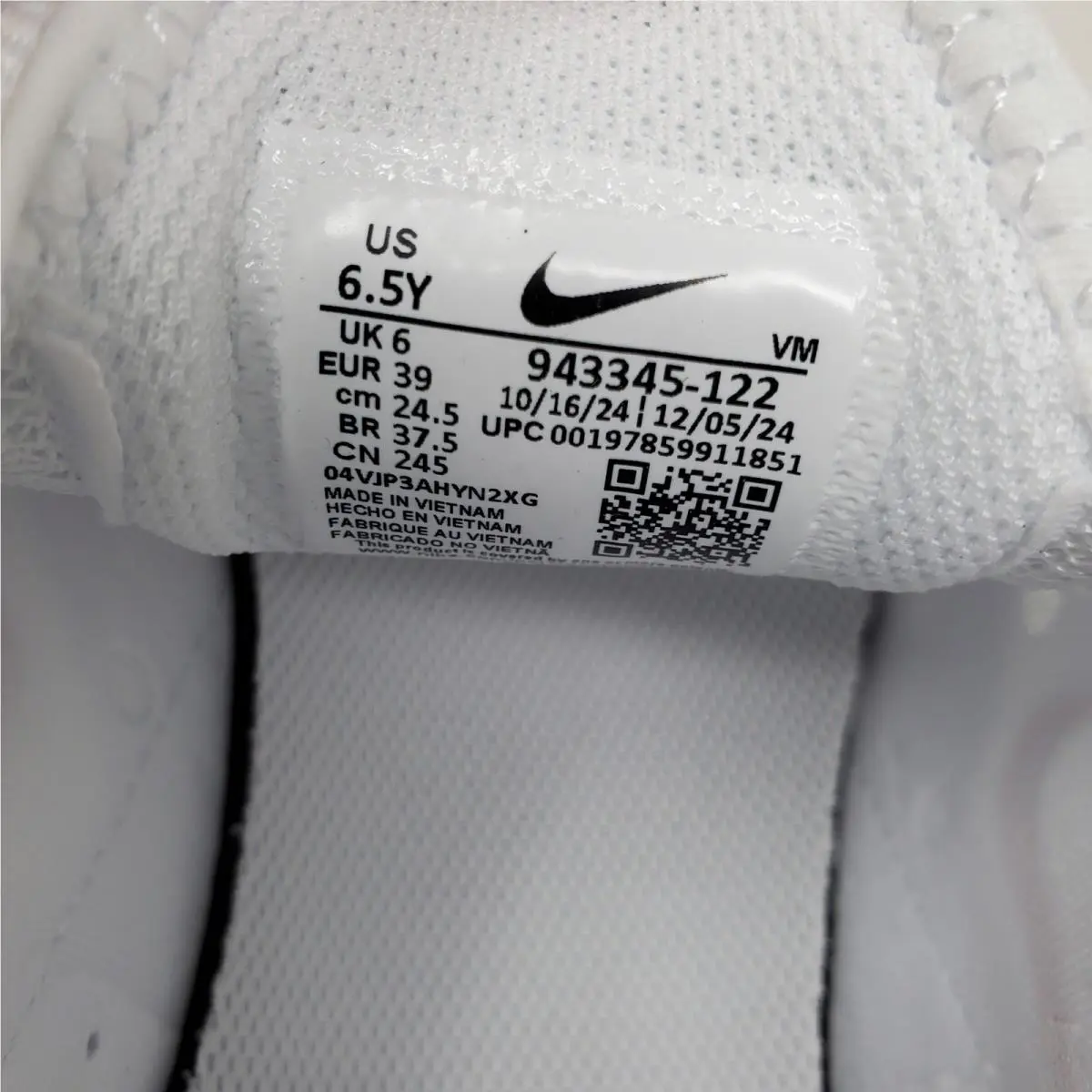 Nike shoes - Nike Air Max 270 - Air Max - White 8