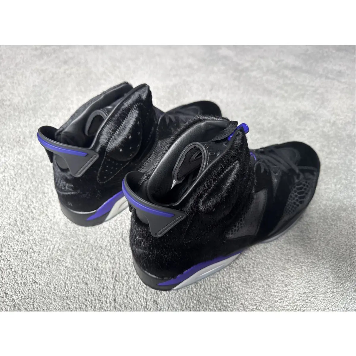 Nike shoes - Jordan 6 - Black 6