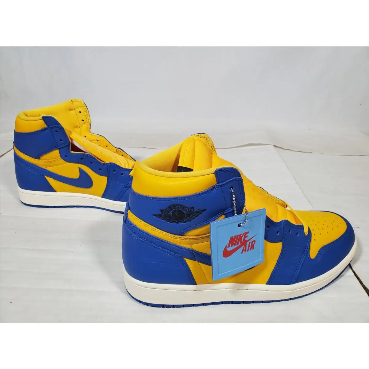 Nike shoes - Air Jordan 1 - Air - Blue & Yellow 3