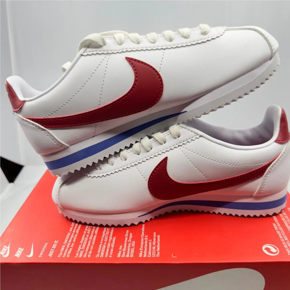 Nike shoes - White 3