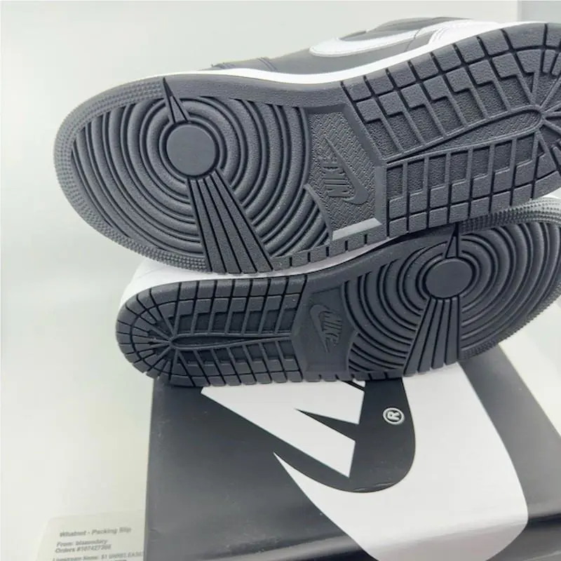 Nike shoes - Black 5