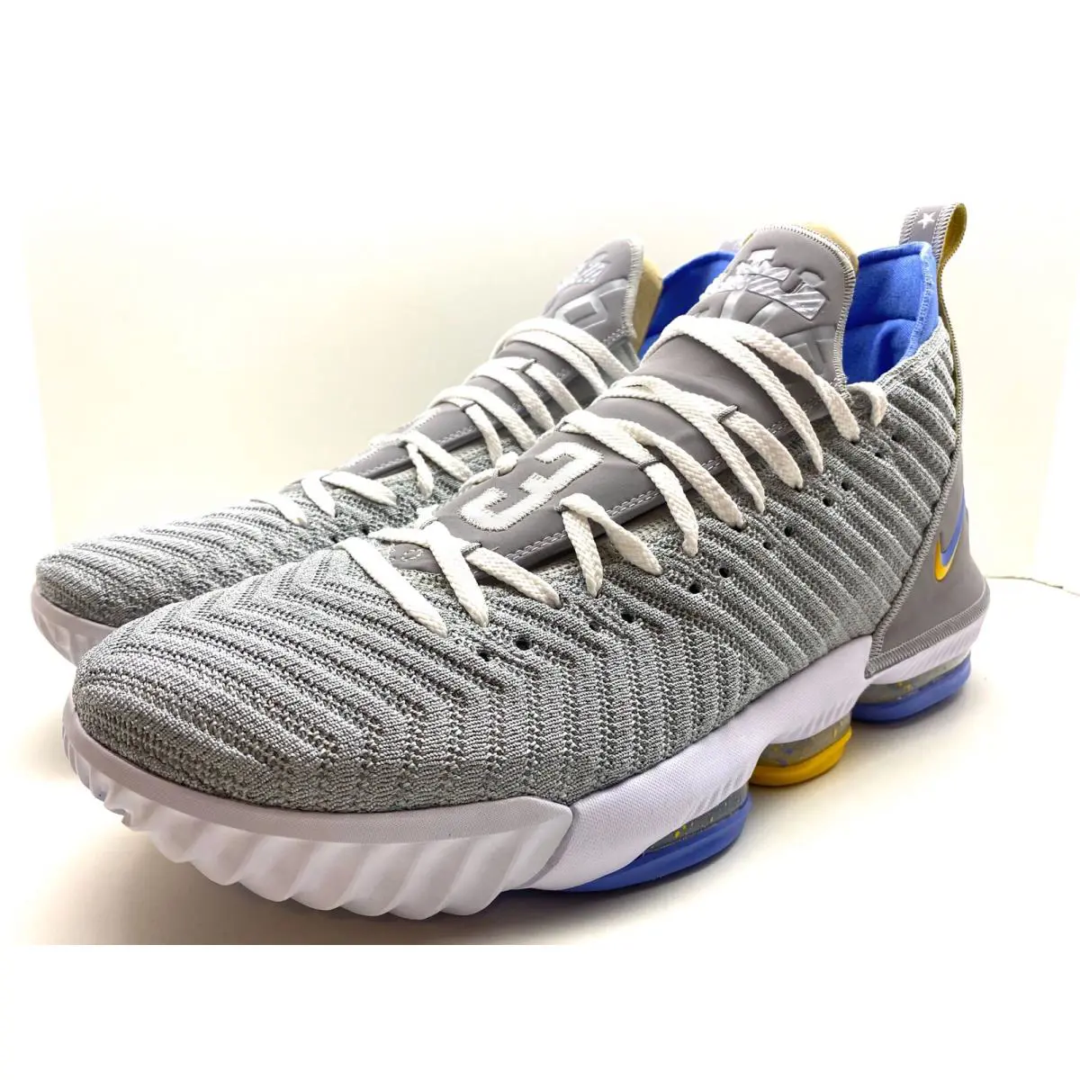 Nike shoes - LEBRON XVI - LEBRON XVI - WOLF GREY/WHITE 3