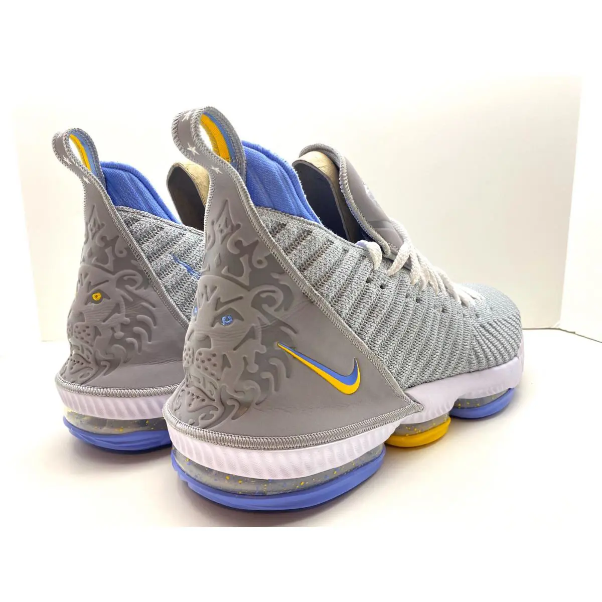 Nike shoes - LEBRON XVI - LEBRON XVI - WOLF GREY/WHITE 4