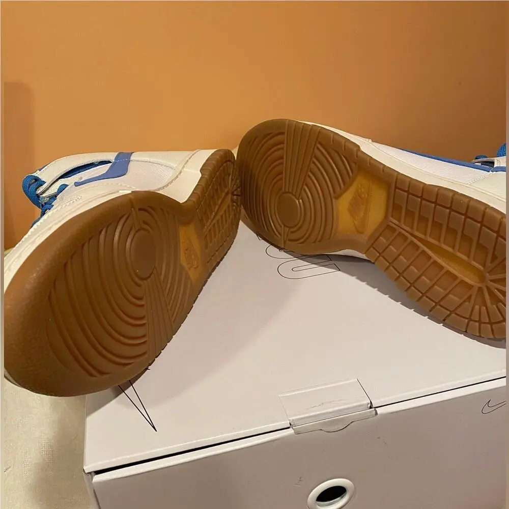 Nike shoes - White 2