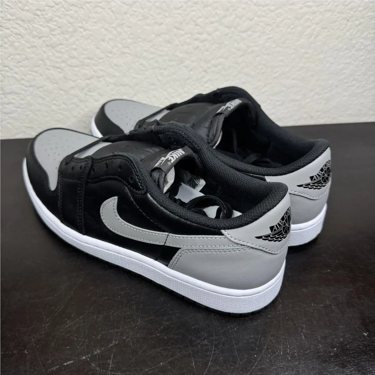 Nike shoes - Jordan Retro 1 - Retro - Shadow 2