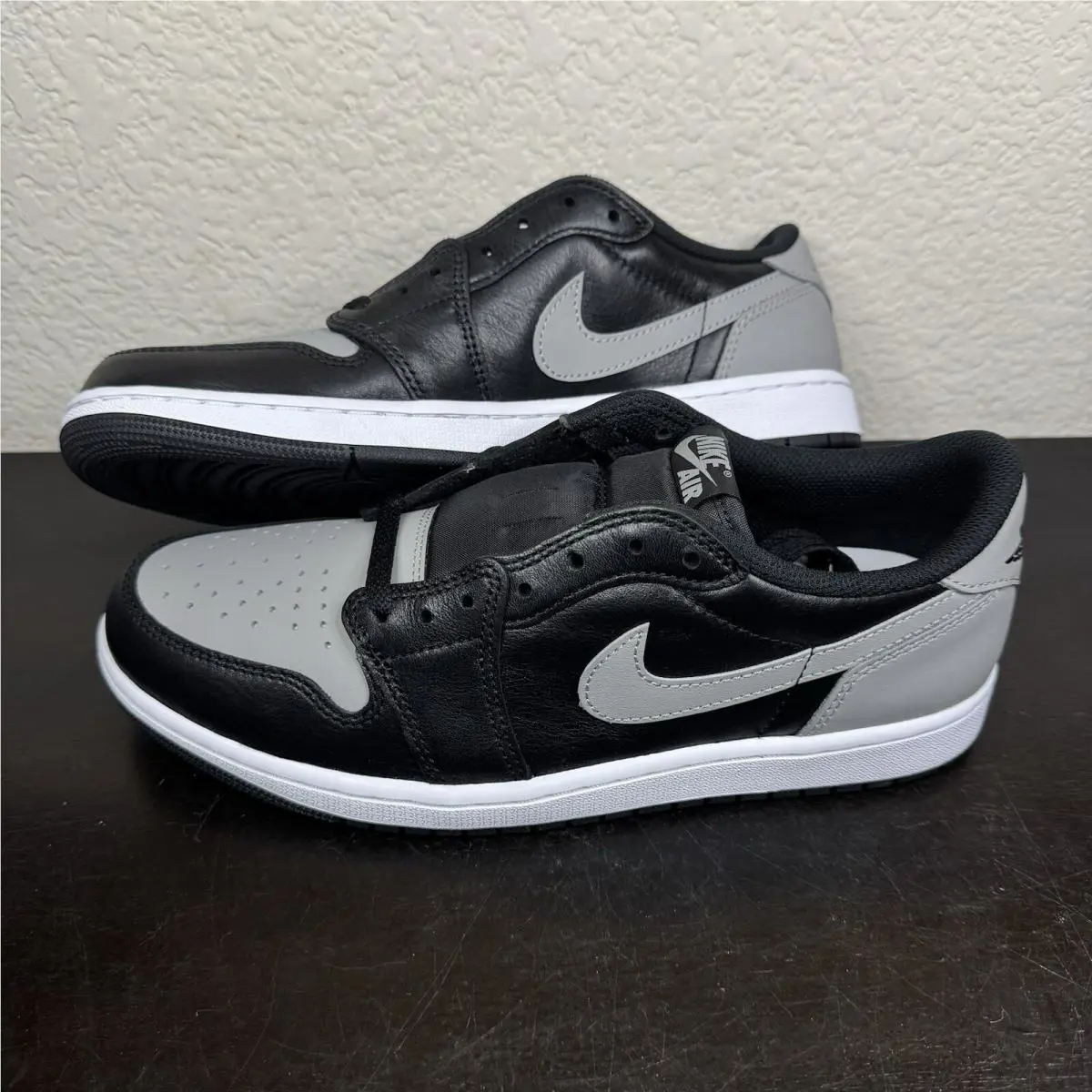Nike shoes - Jordan Retro 1 - Retro - Shadow 4