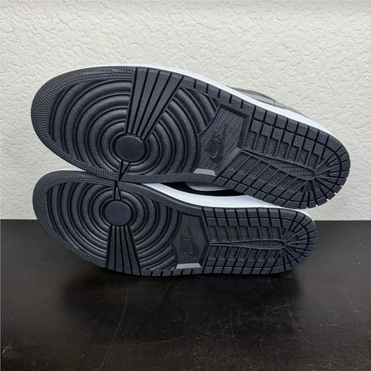 Nike shoes - Jordan Retro 1 - Retro - Shadow 7