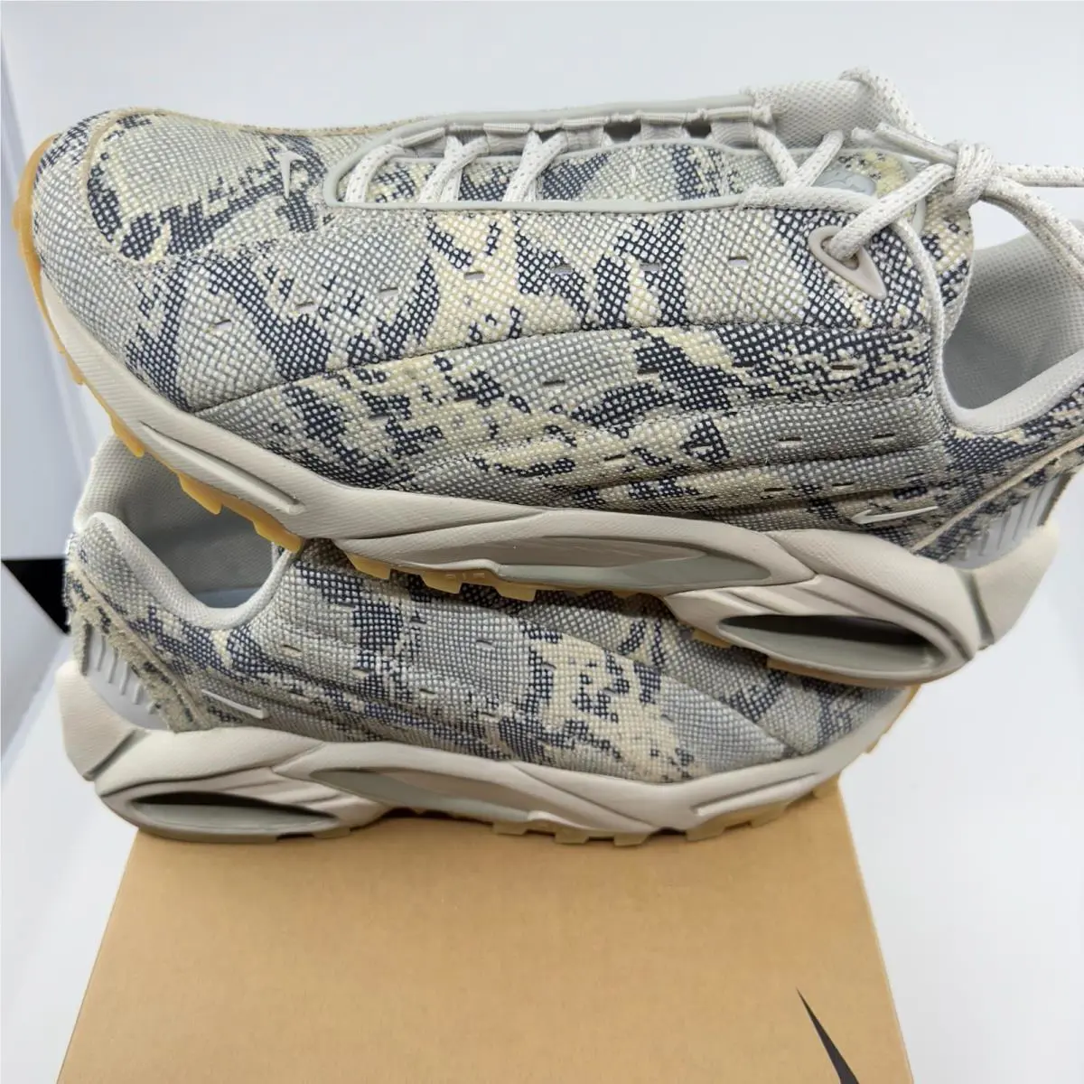 Nike shoes - Cream 5