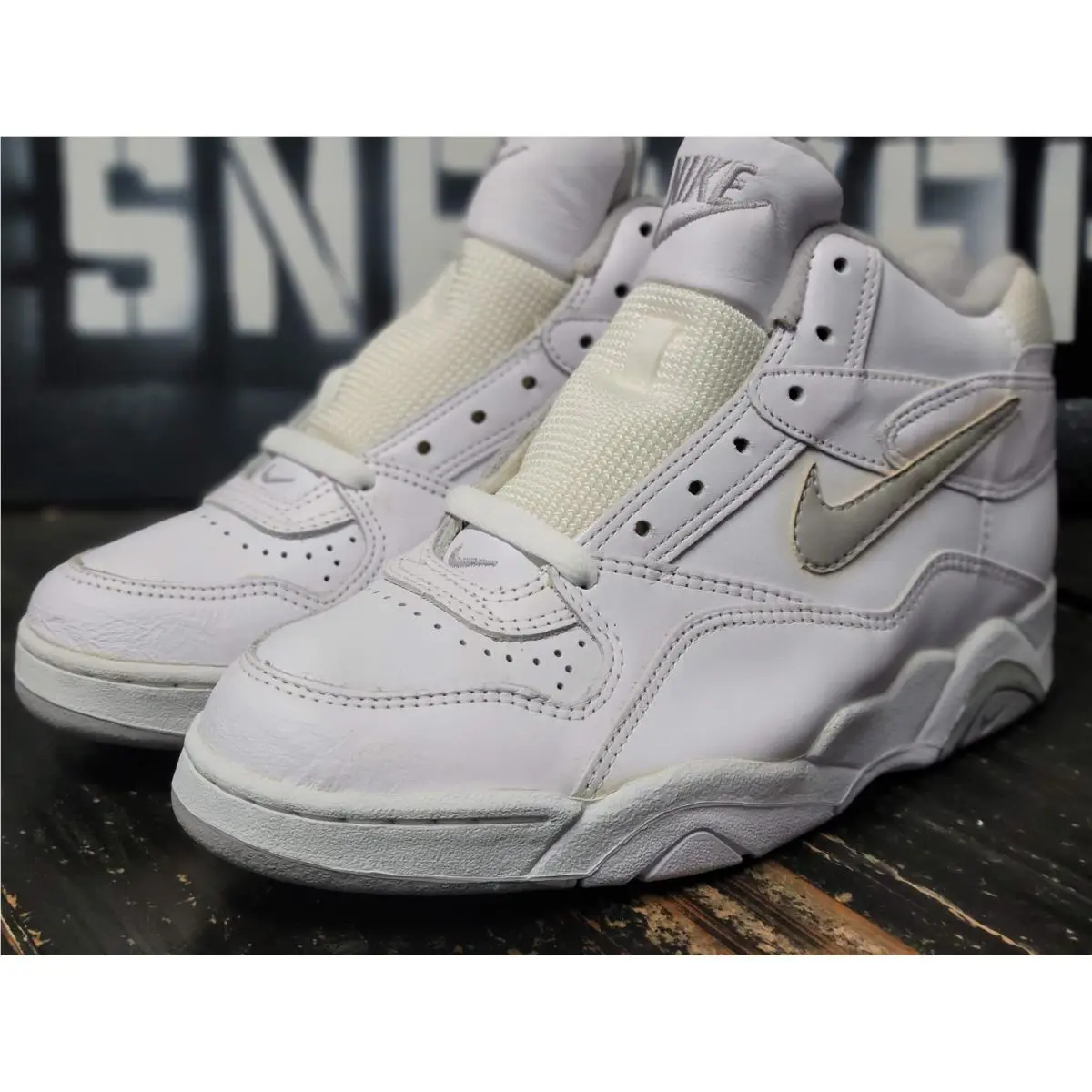Nike shoes - White 2