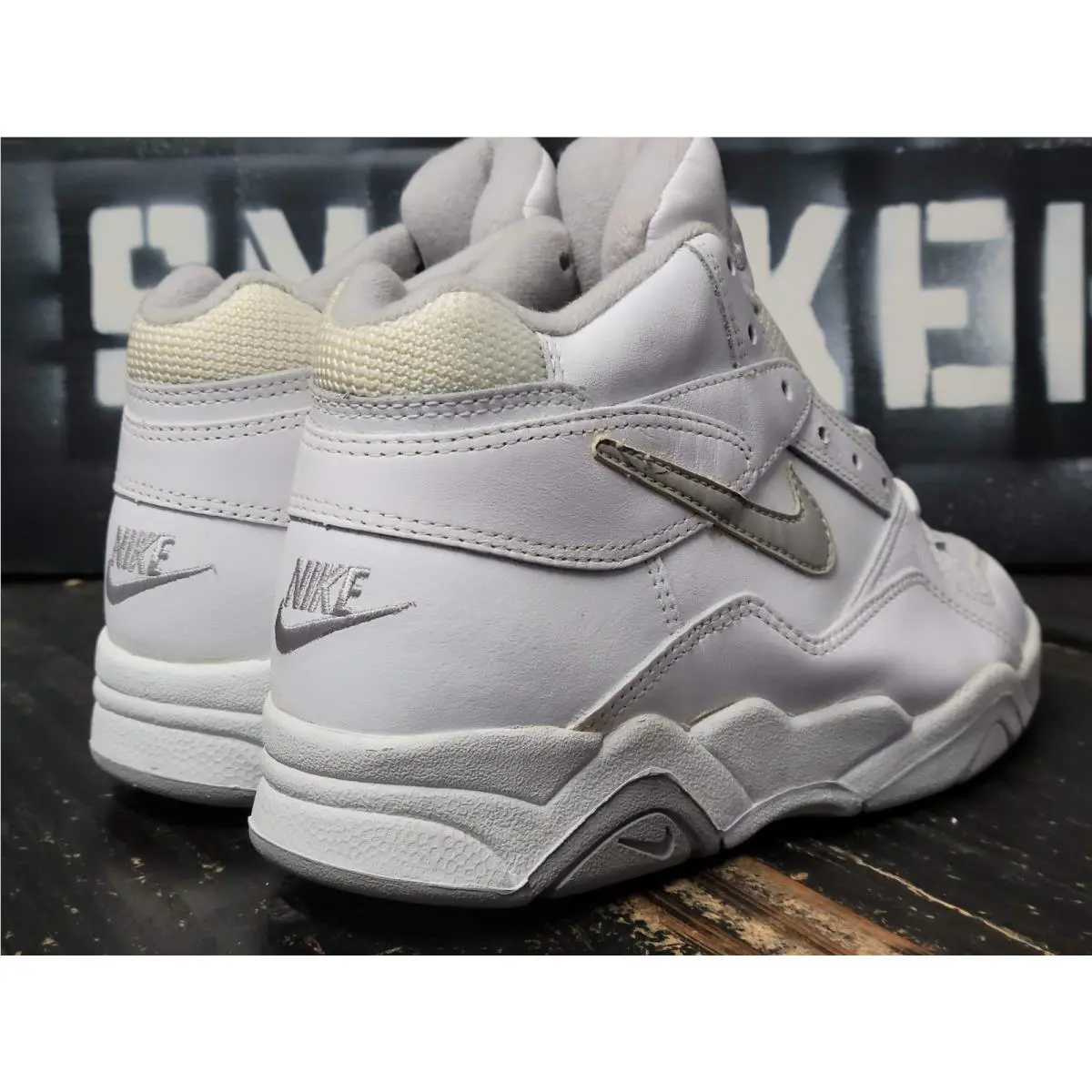 Nike shoes - White 4