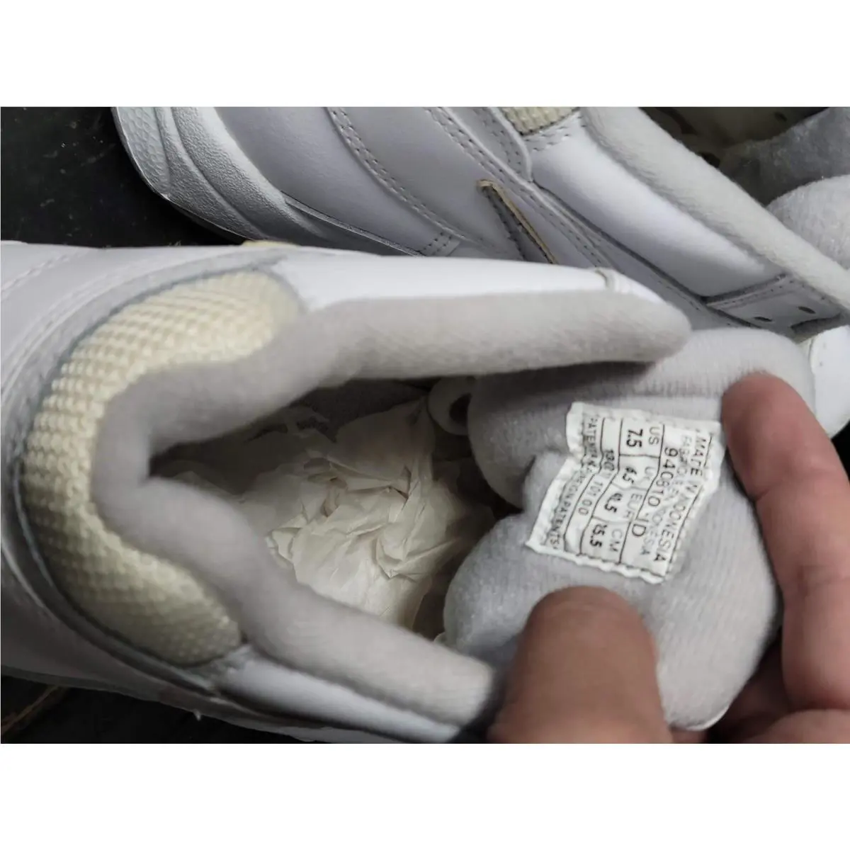 Nike shoes - White 6