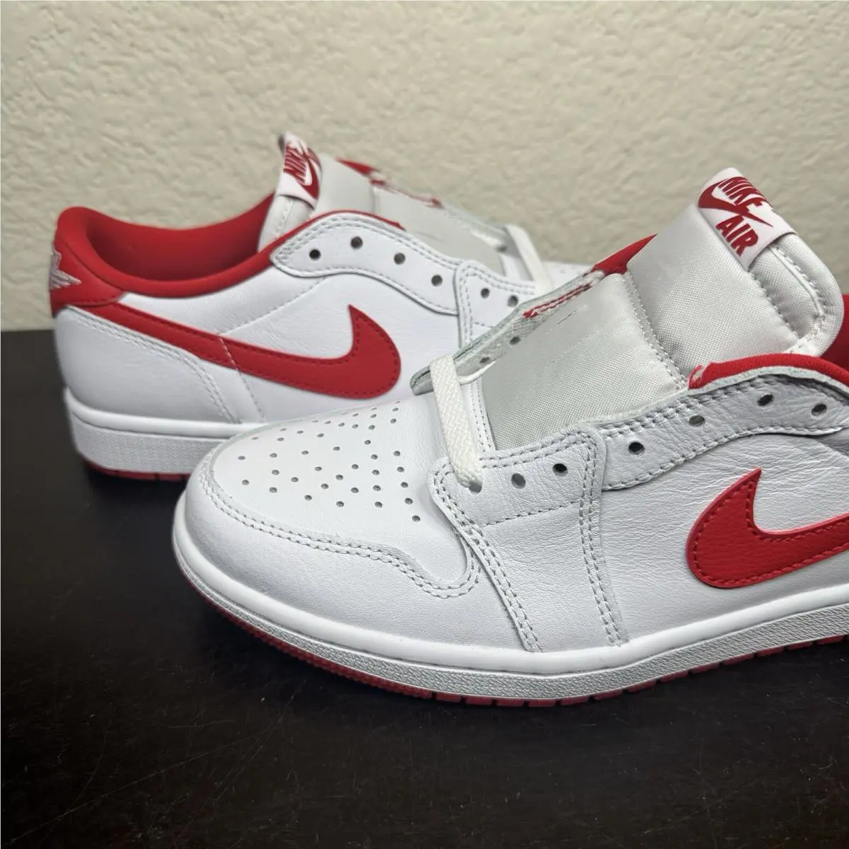 Nike shoes - Nike Air Jordan 1 - Air - University Red 1