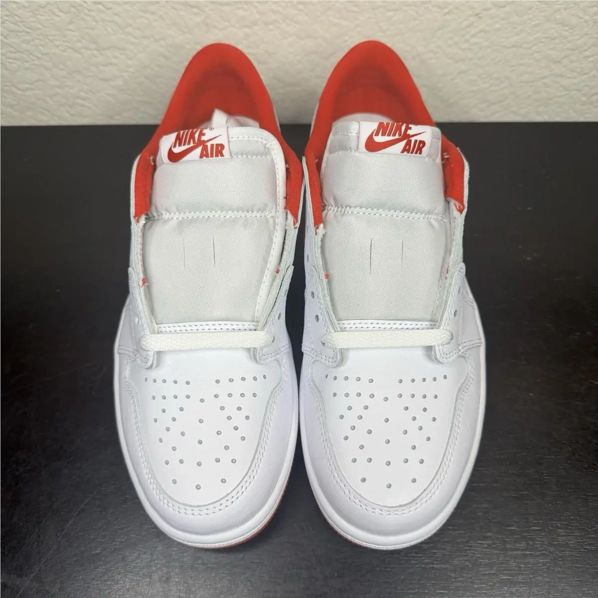 Nike shoes - Nike Air Jordan 1 - Air - University Red 3
