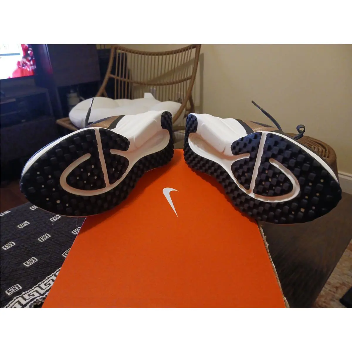 Nike shoes - Nike Revolution - Revolution - Black, Manufacturer: White/Yellow/Pink 1