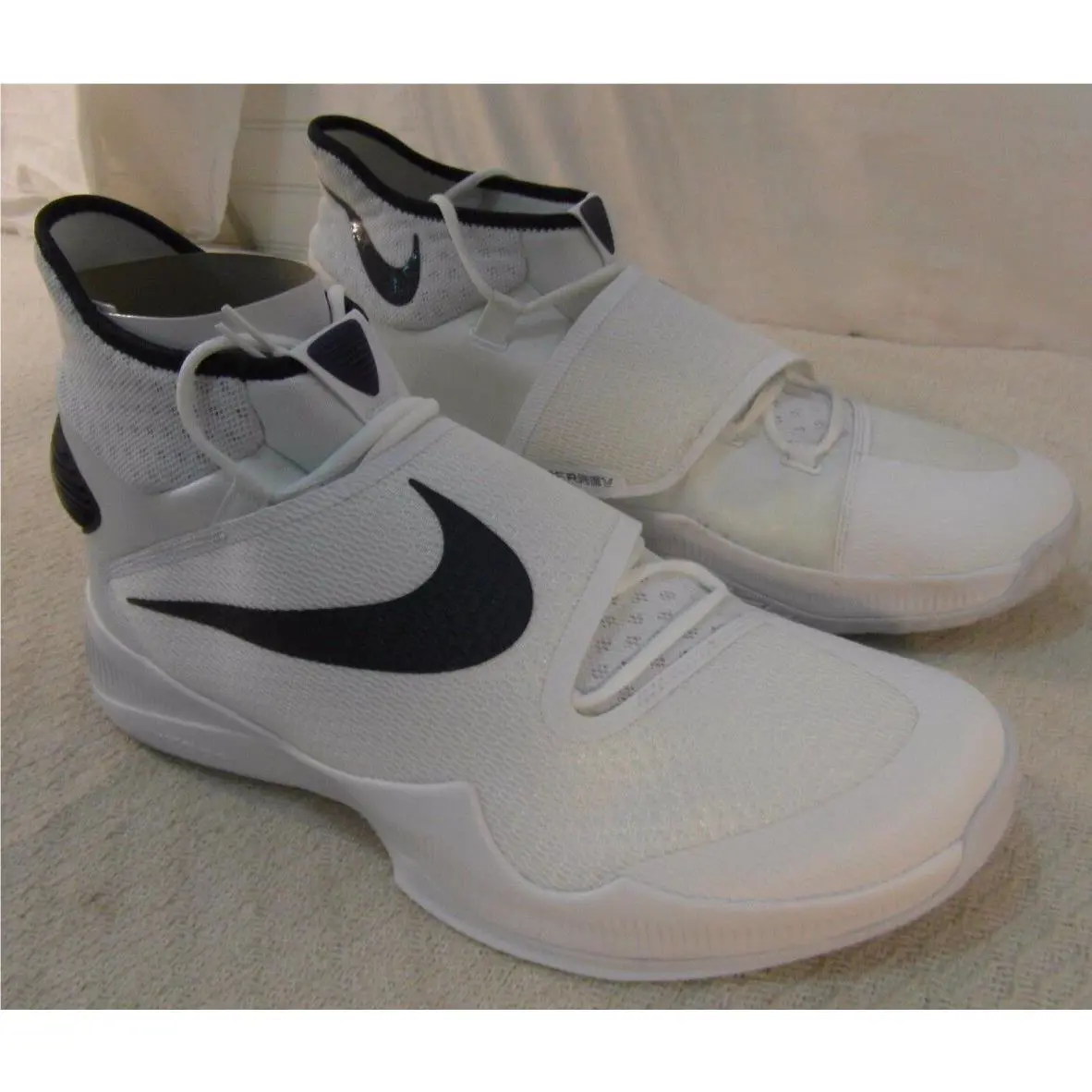 Nike shoes - Nike Zoom Hyperrev - Zoom Hyperrev - NIKE ZOOM - White 8