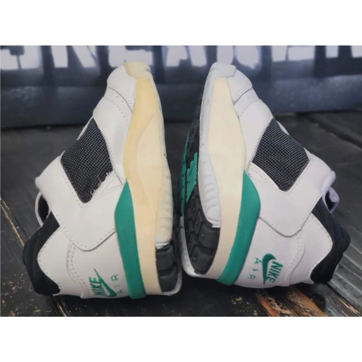 Nike shoes - White 4