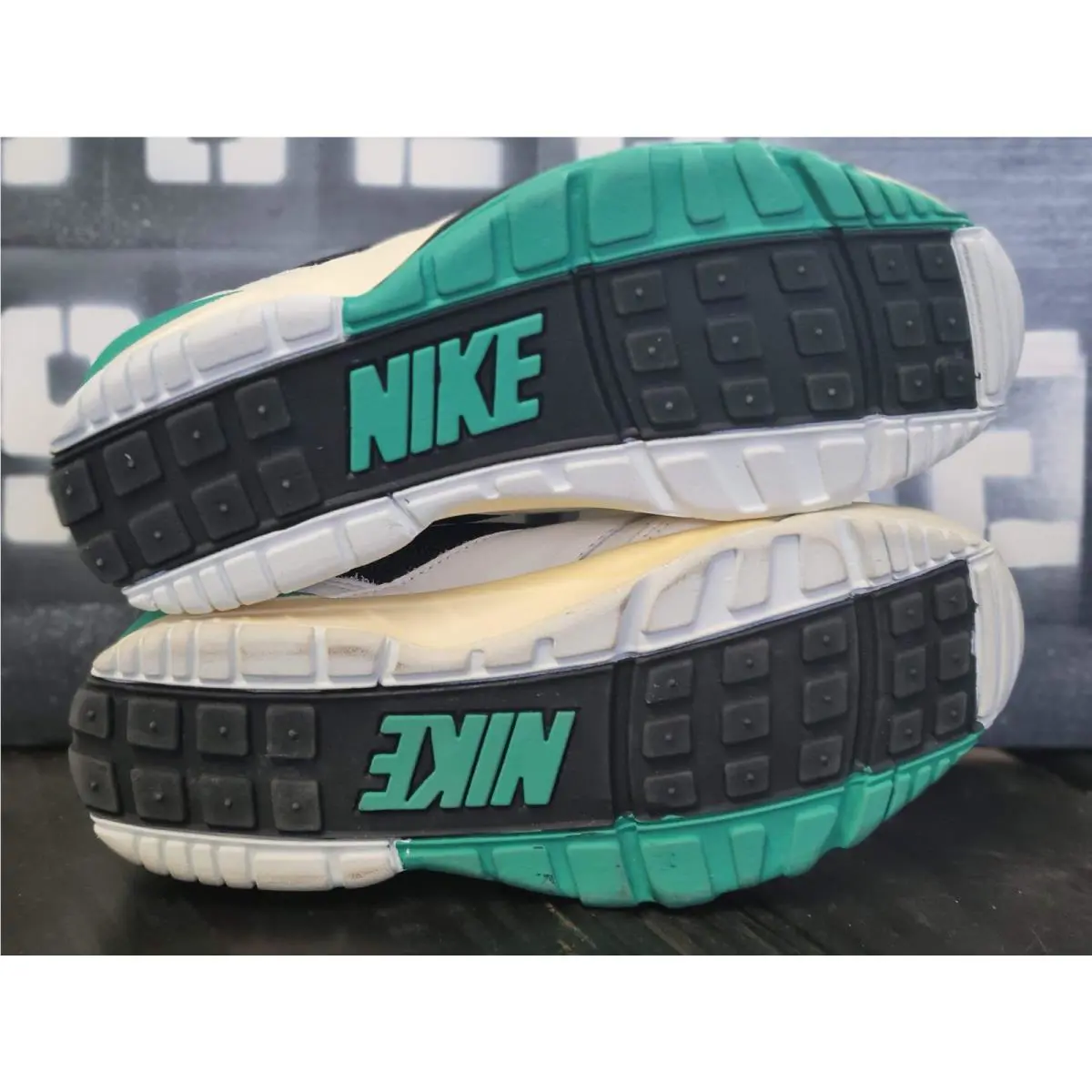 Nike shoes - White 5