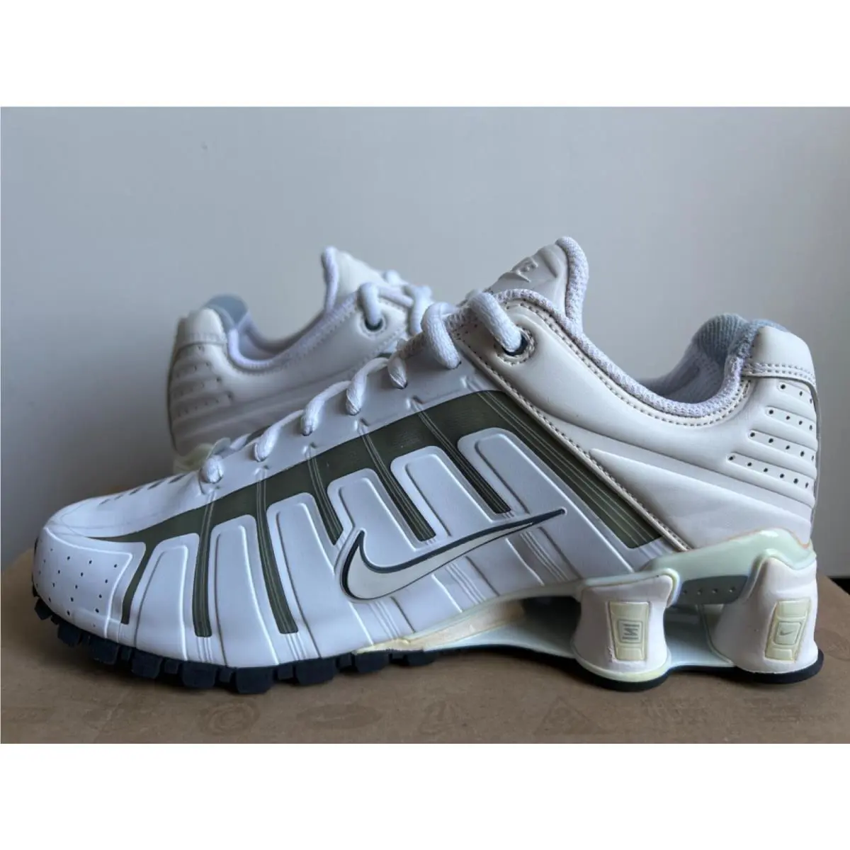 Nike shoes - Nike Shox - Shox - 429868-100 - Silver (UPC: 883412980135) 3