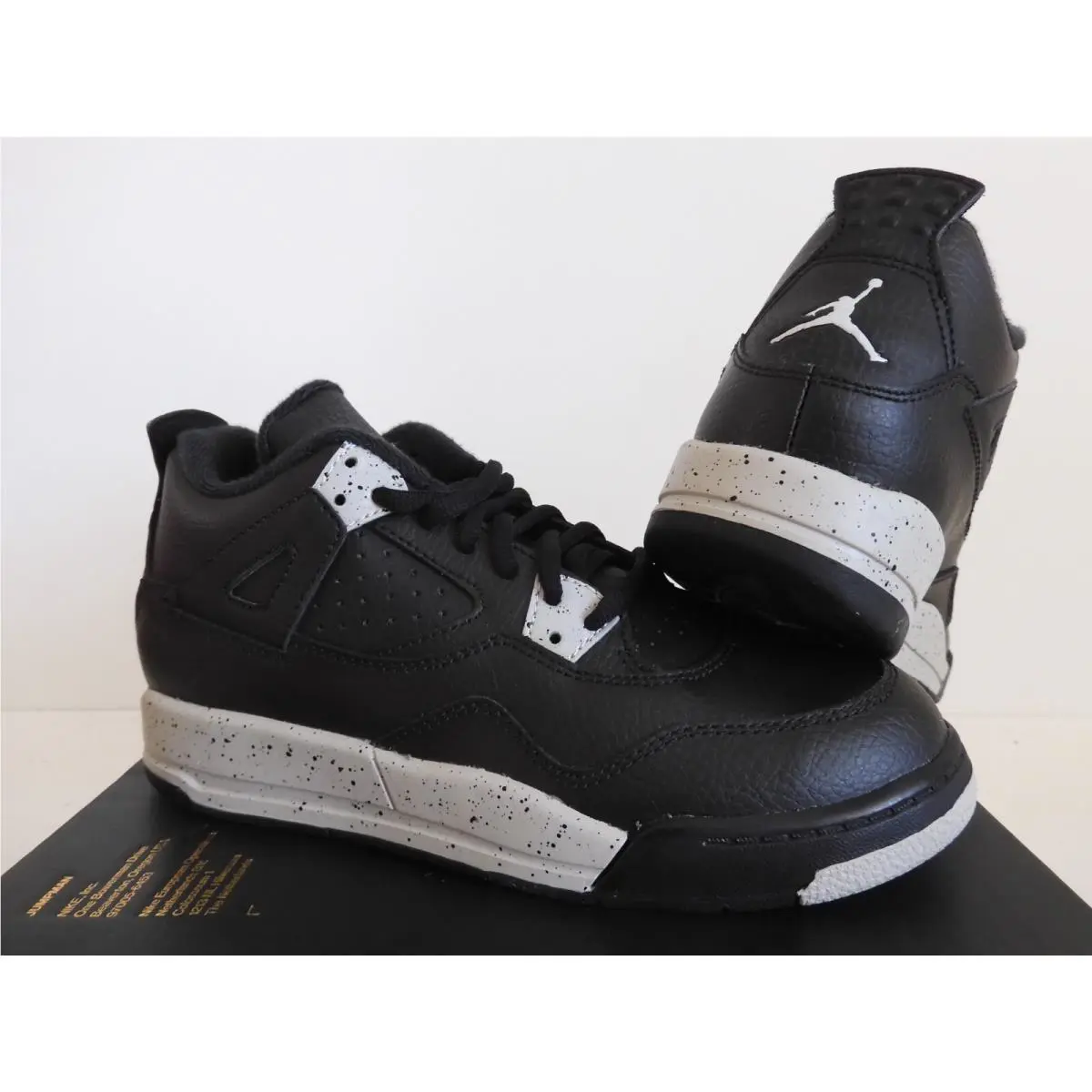 Nike shoes - Jordan 4 - Black (UPC: 888408490148) 0