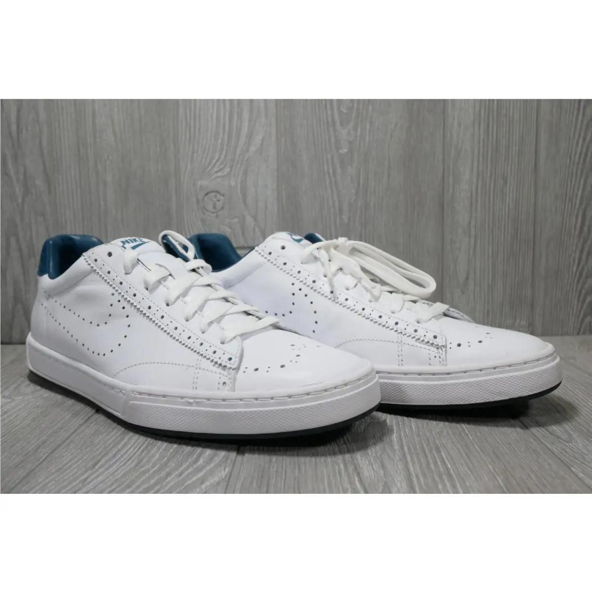 Nike shoes - White 1