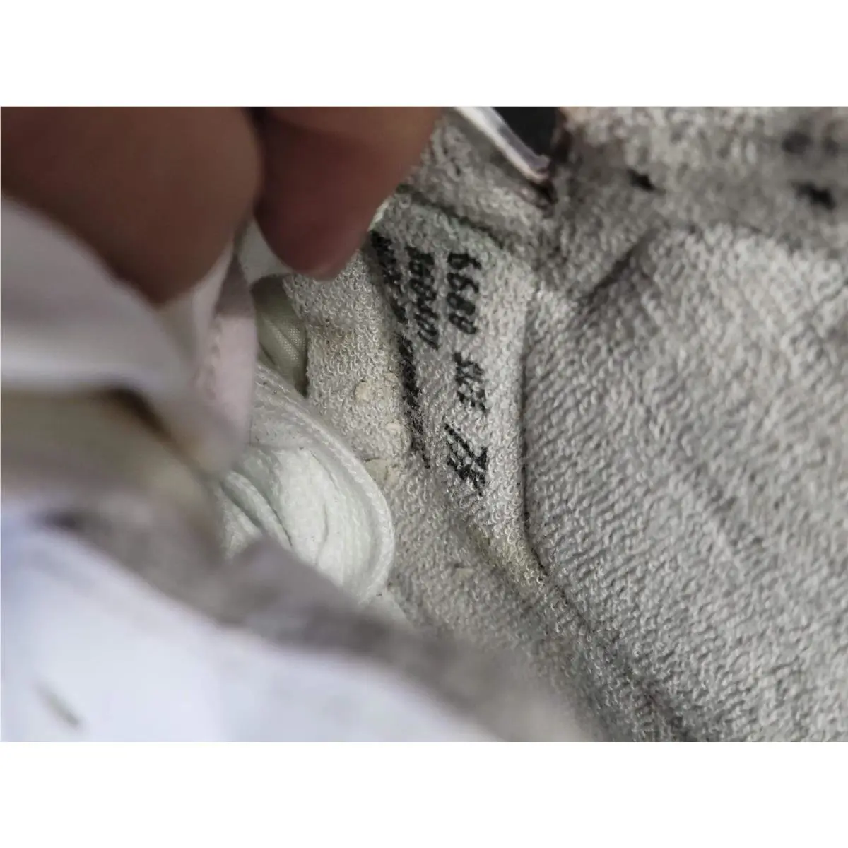 Nike shoes - White 4