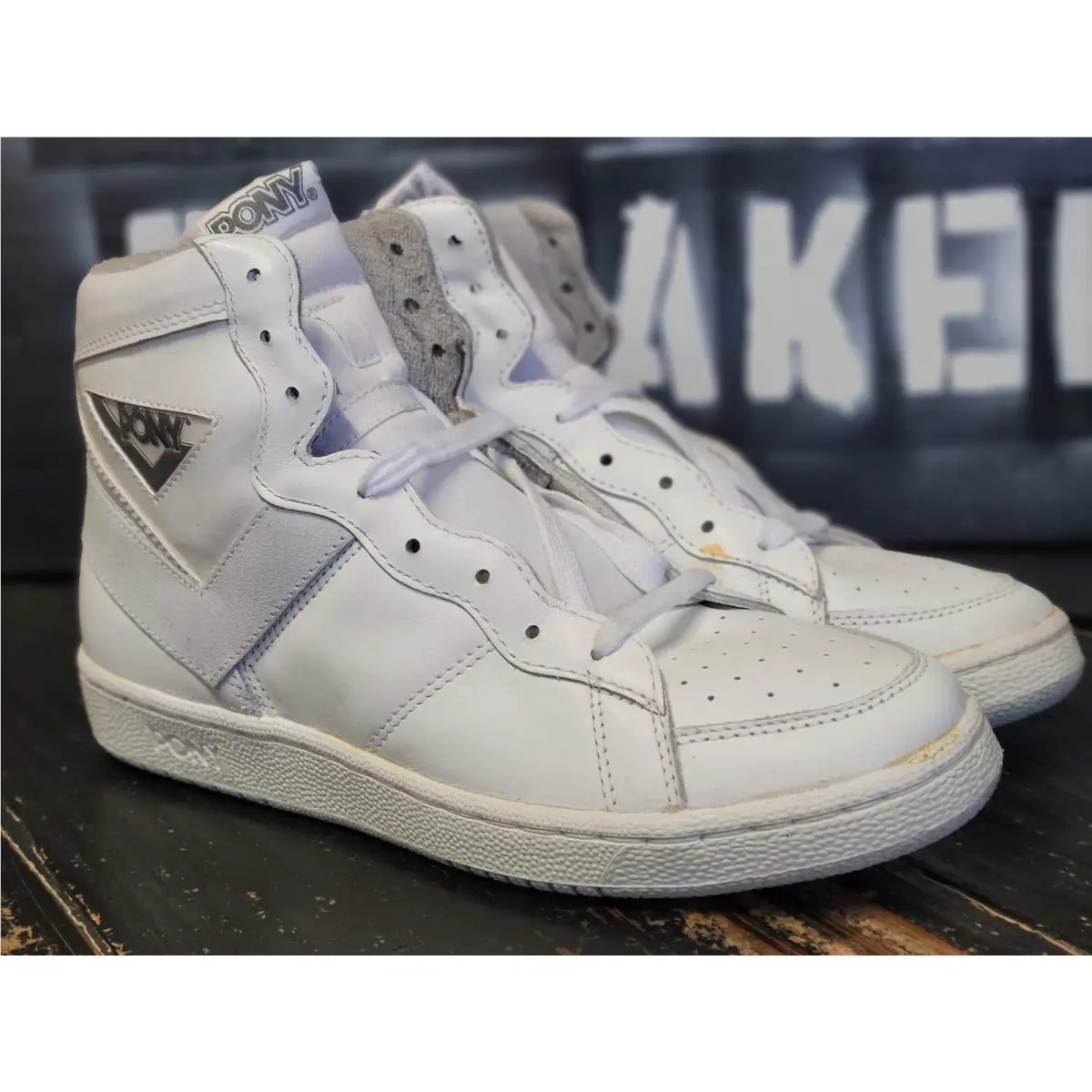 Nike shoes - White 2