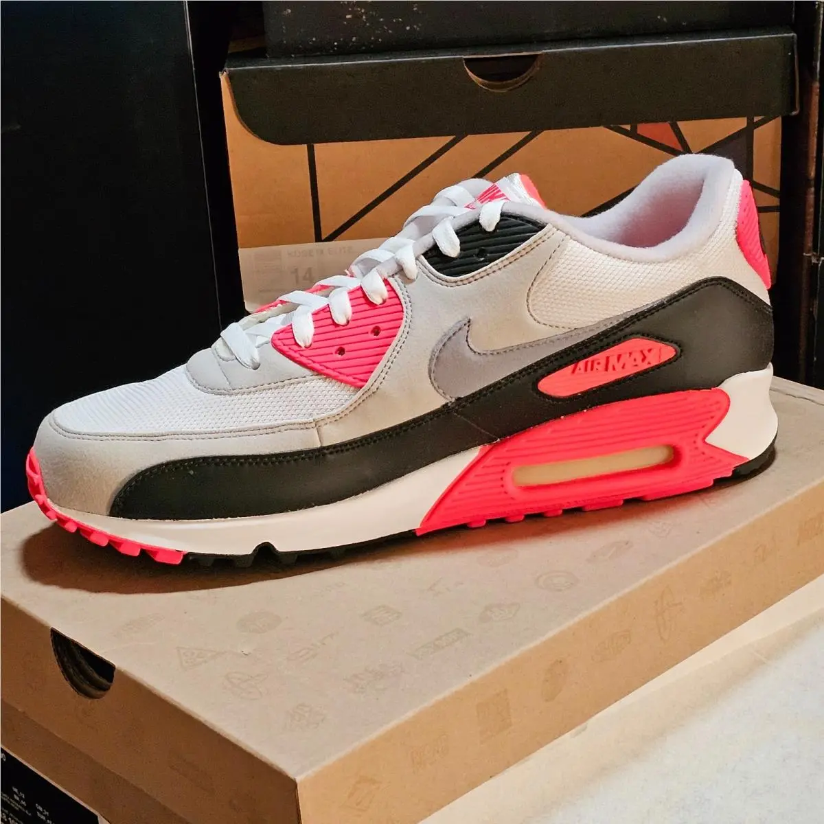 2010 Nike Air Max 90 Trainers Men SZ 13 White/infrared Infrared 325018-107
