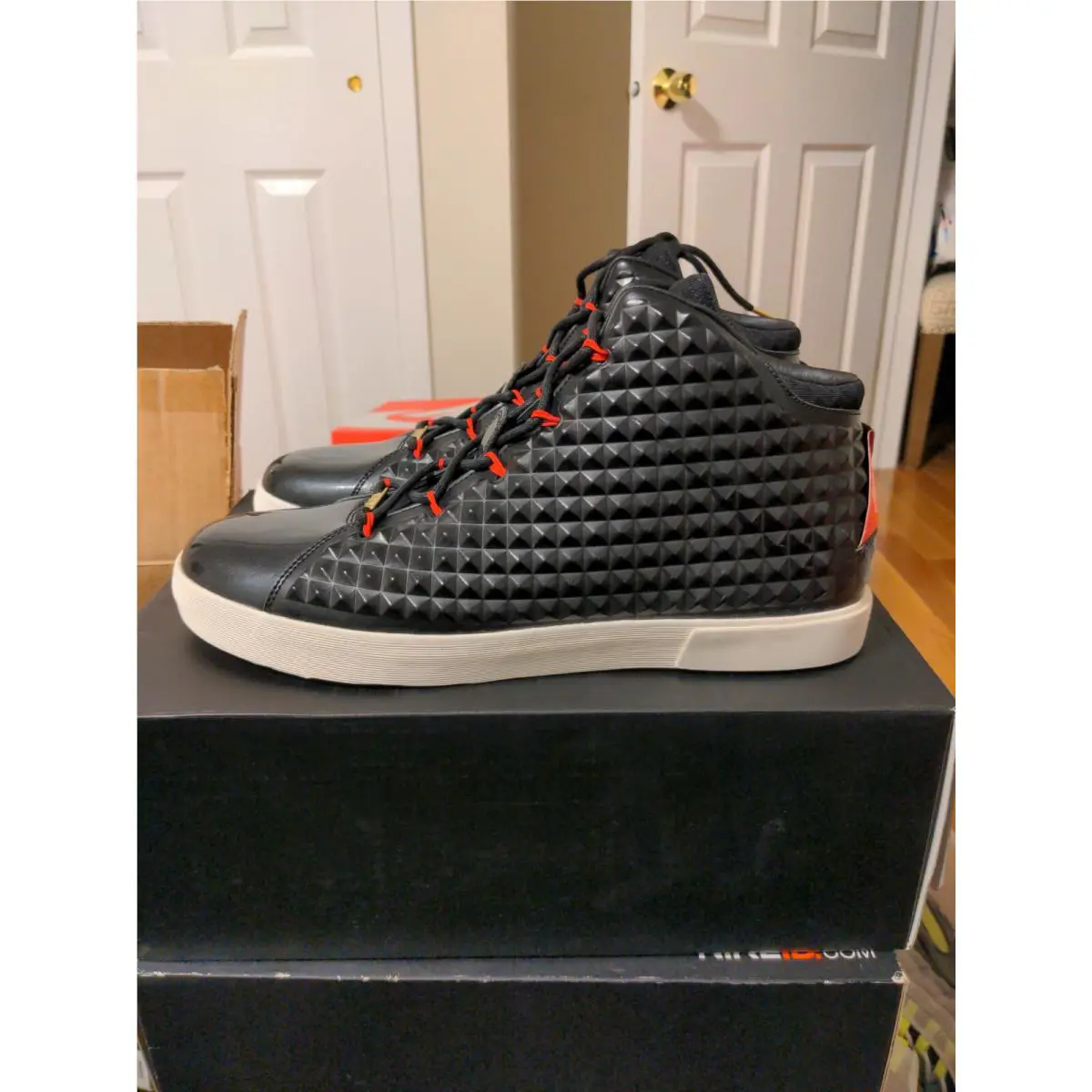 Nike shoes - Nike LeBron XII NSW Lifestyle QS - 716417 001 - Black (UPC: 091201443208) 7
