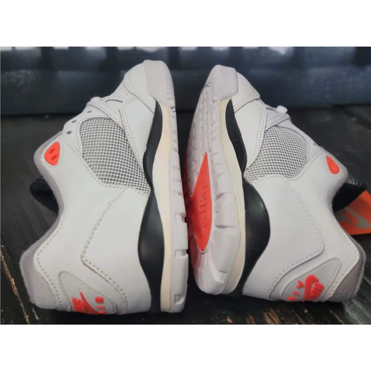 Nike shoes - White 4