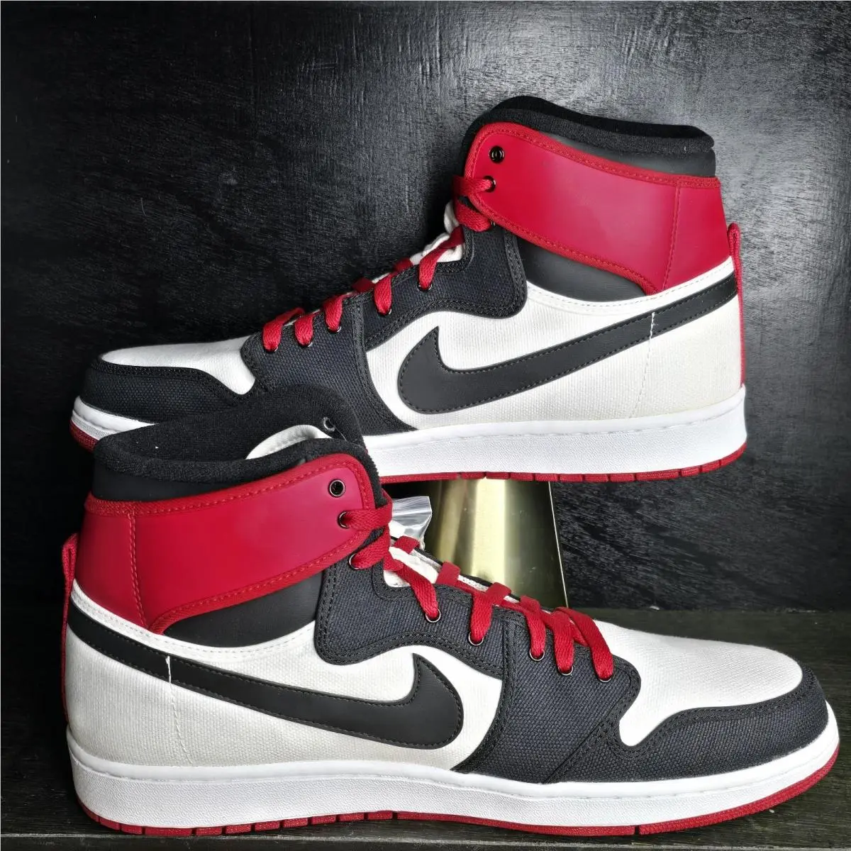 Nike shoes - Nike Air Jordan 1 - Air - 402297110 - BLACK TOE (UPC: 886551538748) 2