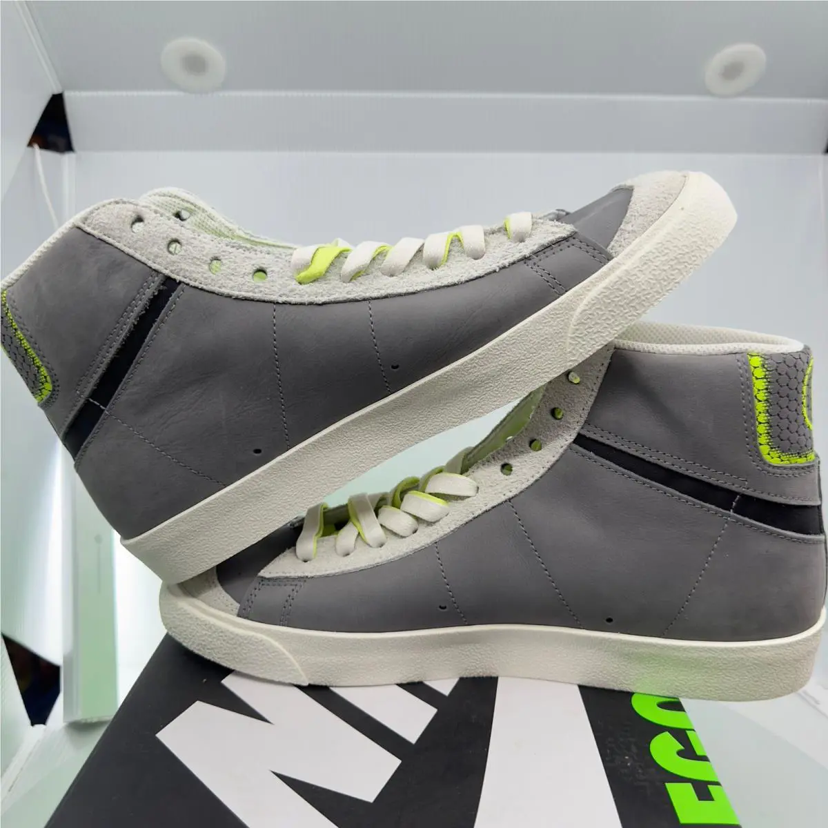 Nike shoes - Gray 3