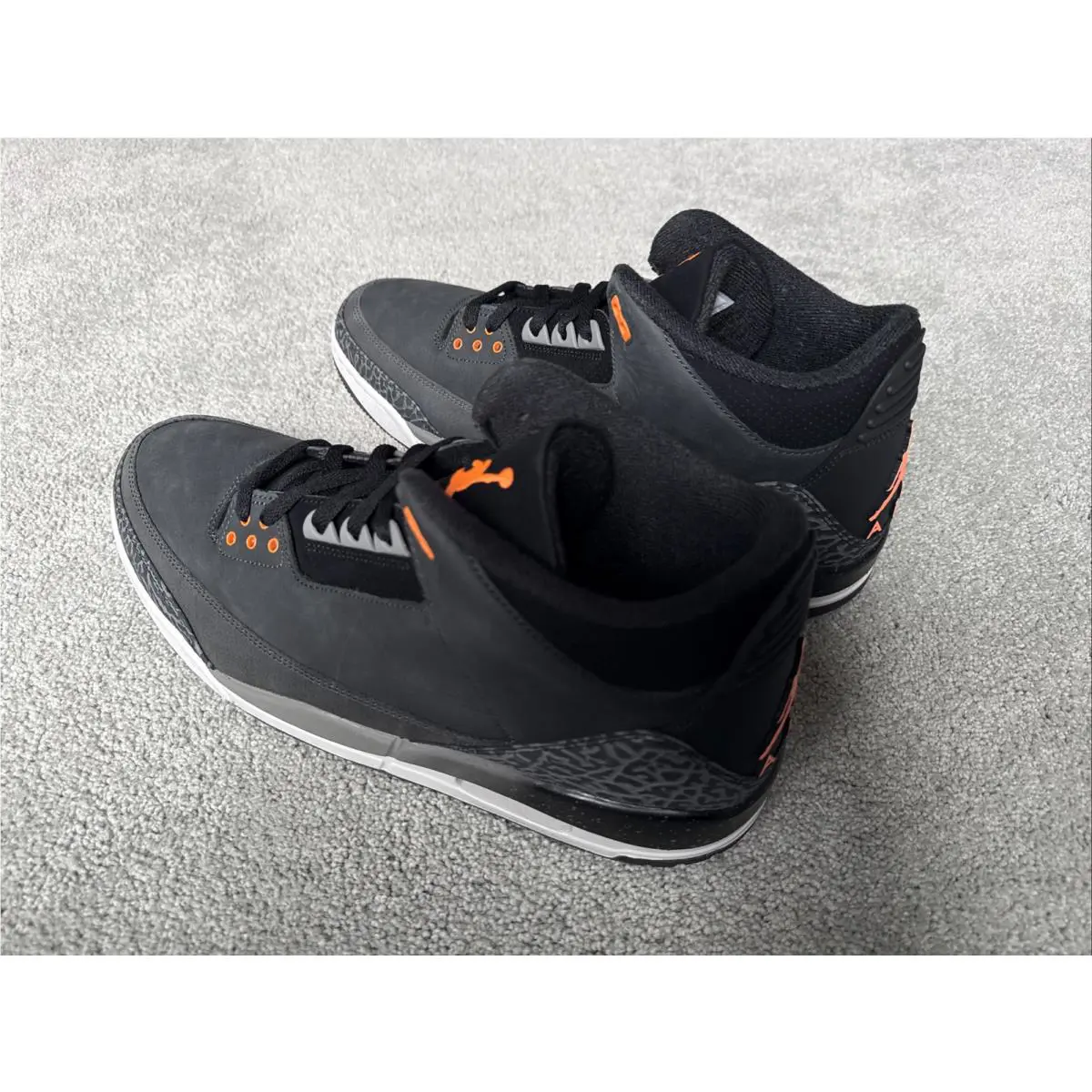 Nike shoes - Jordan 3 - Orange 4