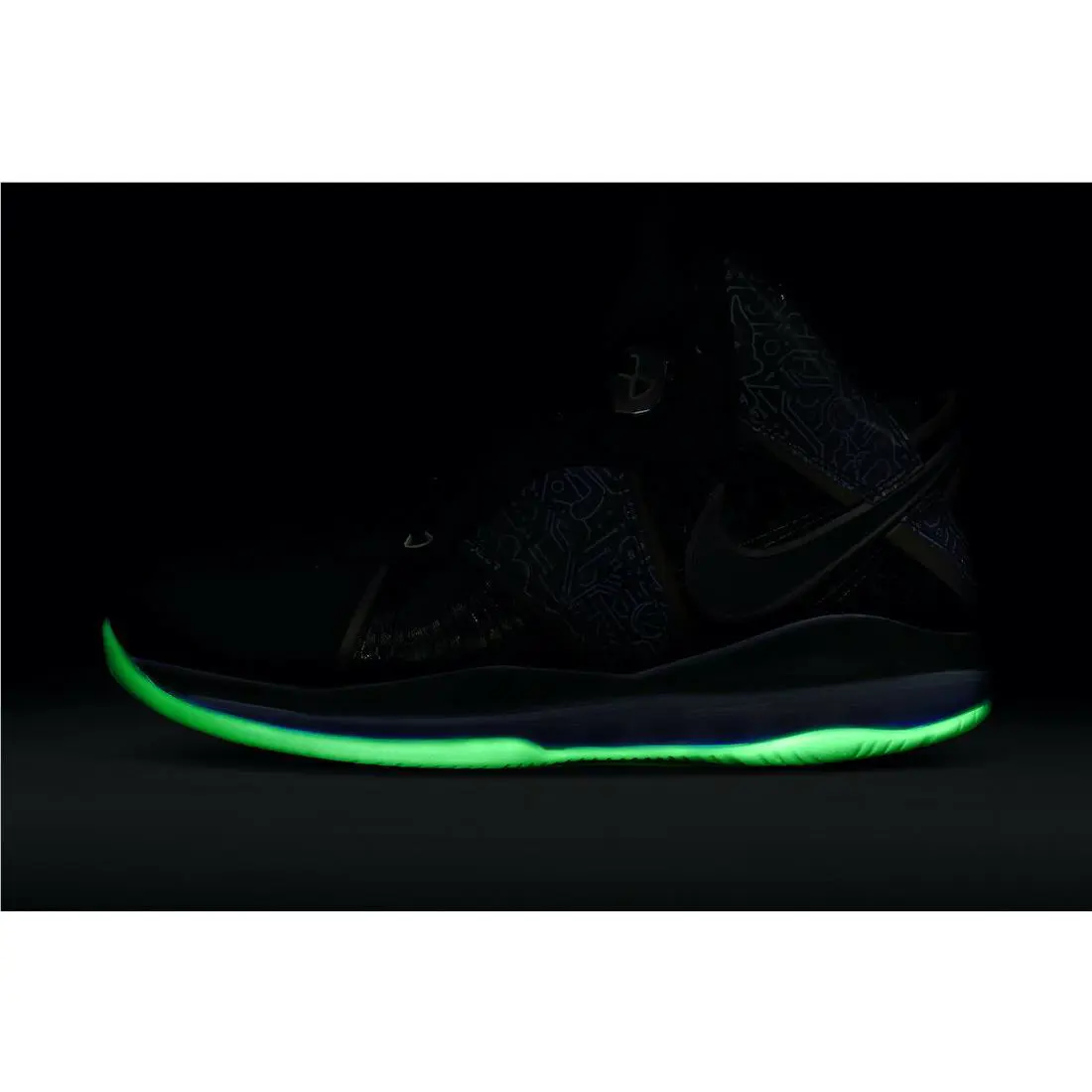Nike shoes - Nike LeBron 8 - LeBron - Space Jam (UPC: 195240870398) 4