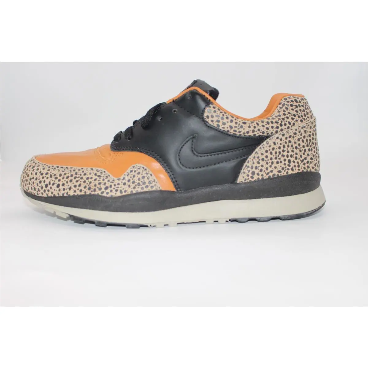 Nike shoes - Nike Air Safari - Air Safari - 306324-201 - Brown 0