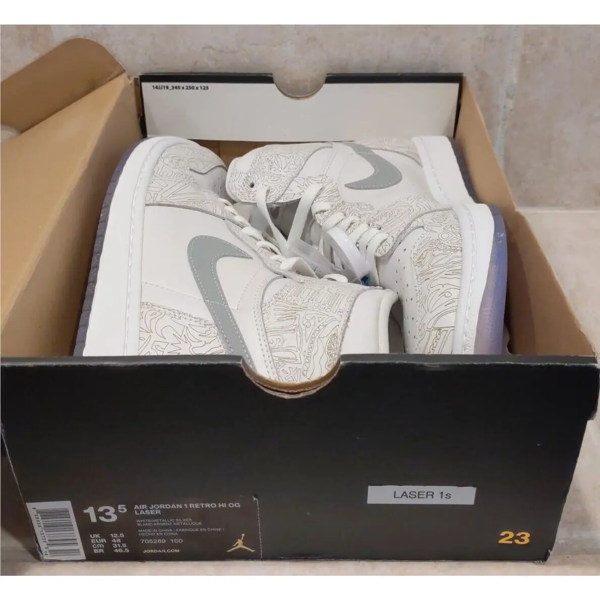 Nike shoes - Air Jordan 1 - Air - 705289-100 - White 0
