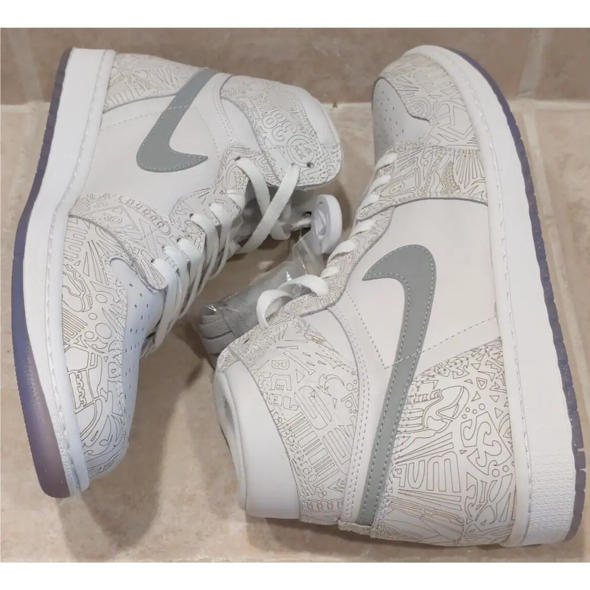 Nike shoes - Air Jordan 1 - Air - 705289-100 - White 2