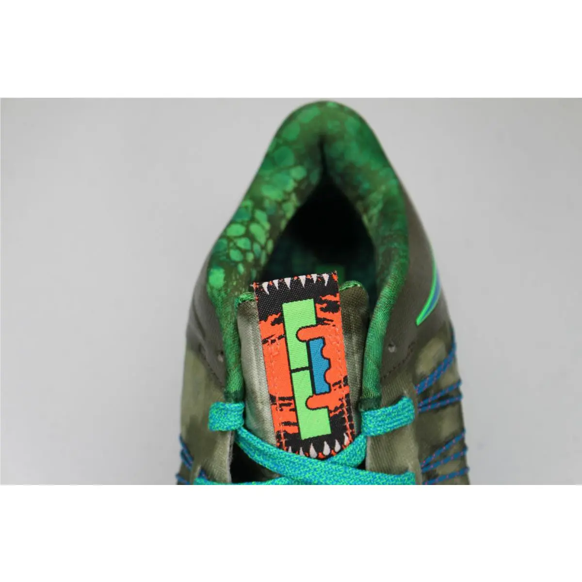 Nike shoes - Multi-Color 4