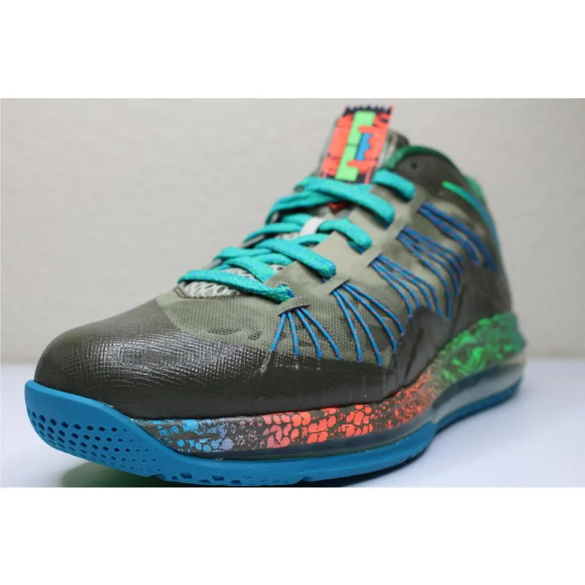 Nike shoes - Multi-Color 3