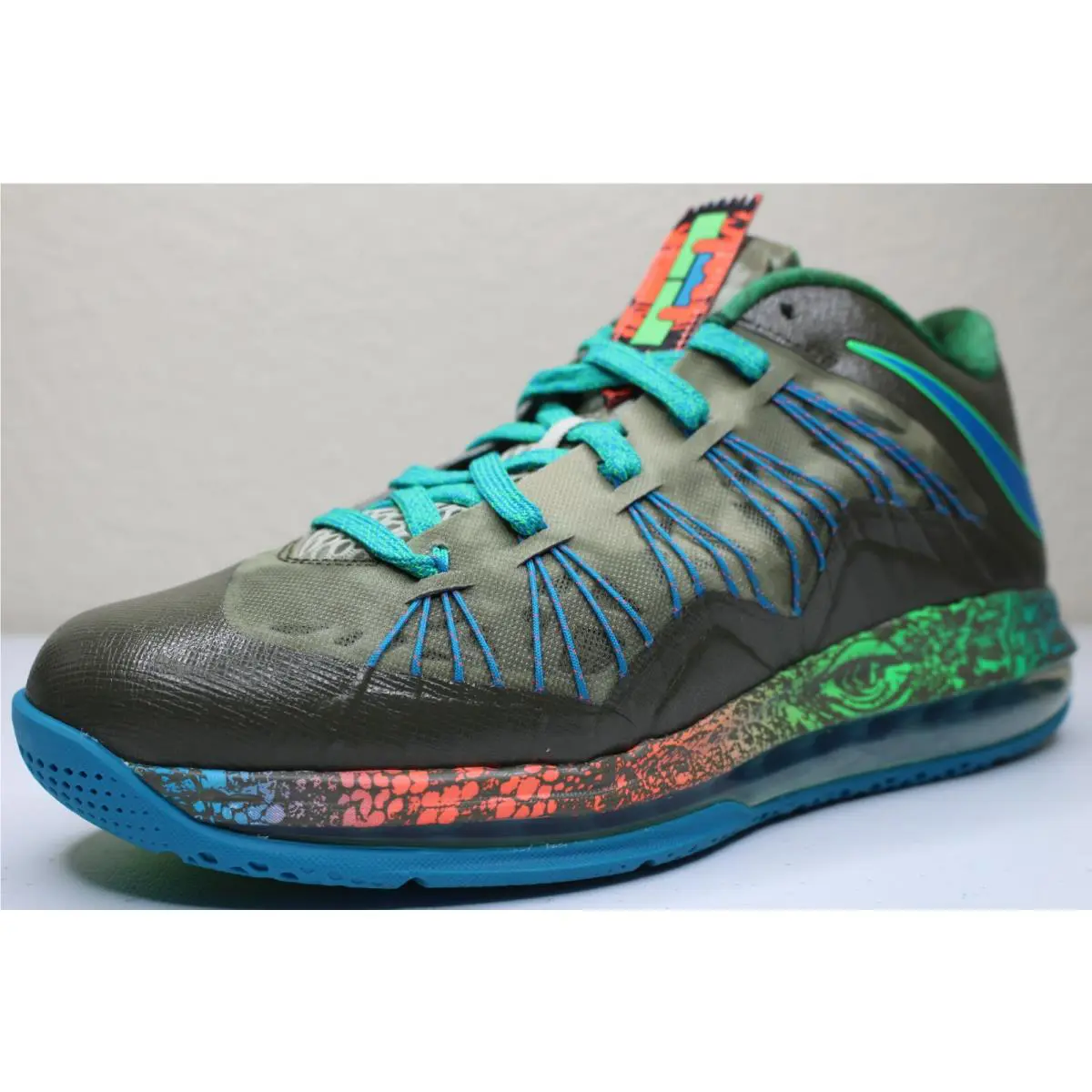 Nike shoes - Multi-Color 6