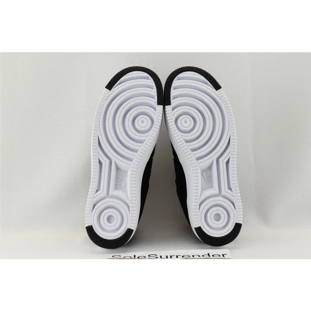 Nike shoes - Black (UPC: 883418150860) 3