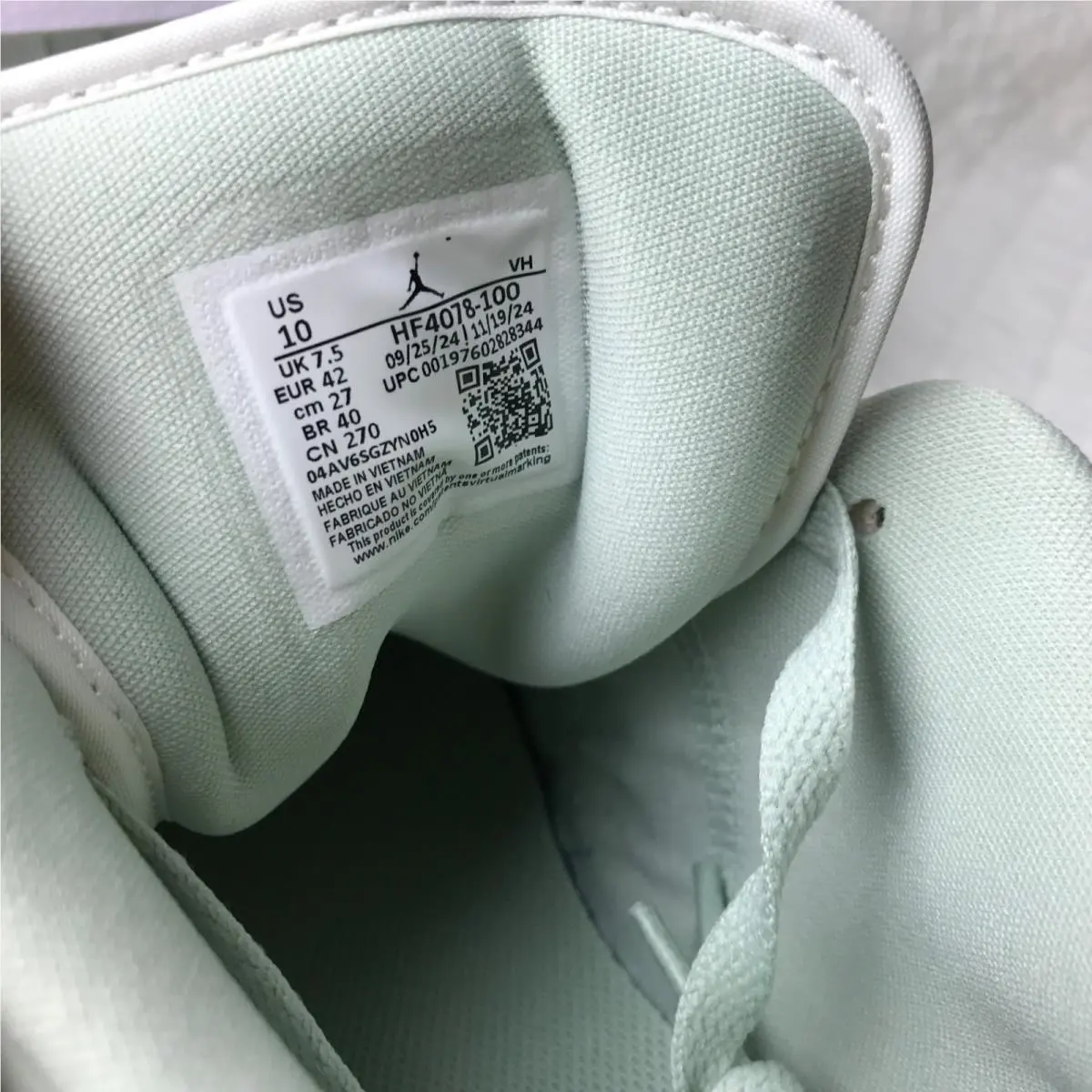 Nike shoes - Air Jordan 1 Low SE - HF4078-100 - Sail/Seafoam Metallic Silver 9