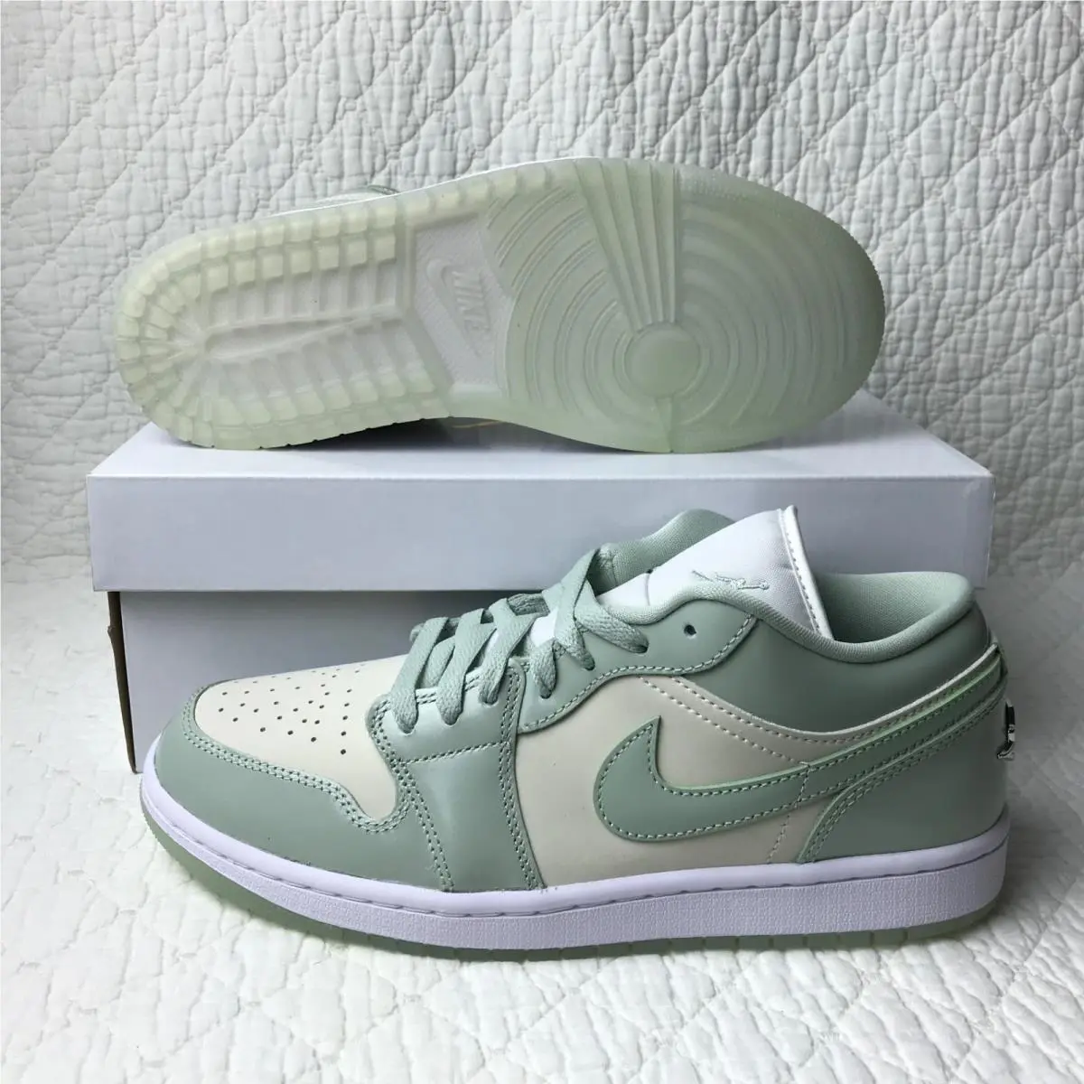 Nike shoes - Air Jordan 1 Low SE - HF4078-100 - Sail/Seafoam Metallic Silver 2