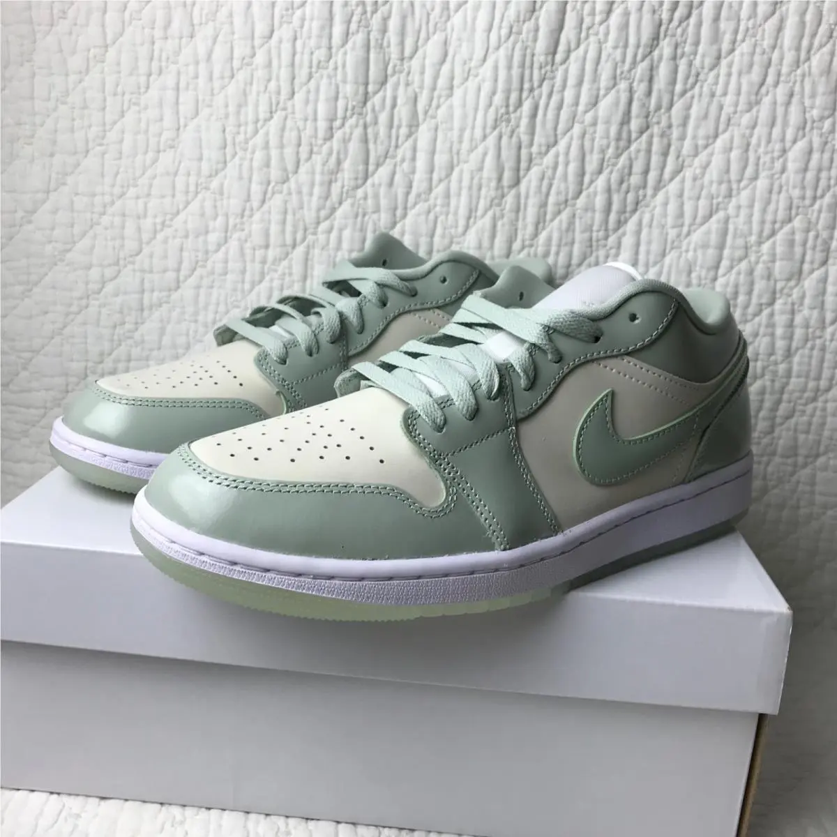 Nike shoes - Air Jordan 1 Low SE - HF4078-100 - Sail/Seafoam Metallic Silver 6