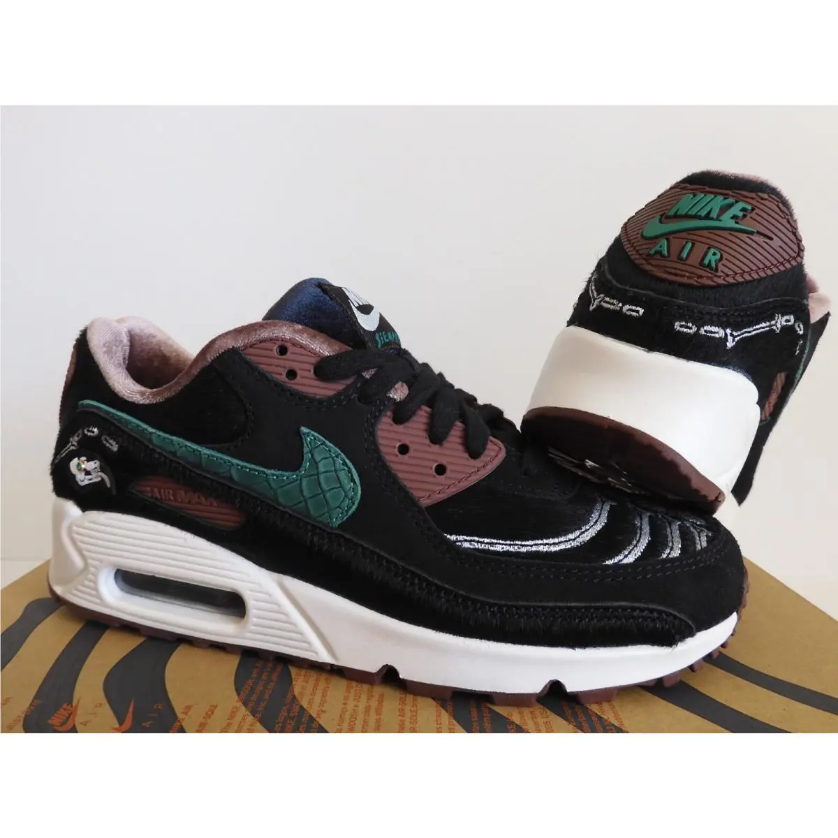 Nike shoes - Nike Air Max 90 - Air Max - Black (UPC: 195244526741) 0