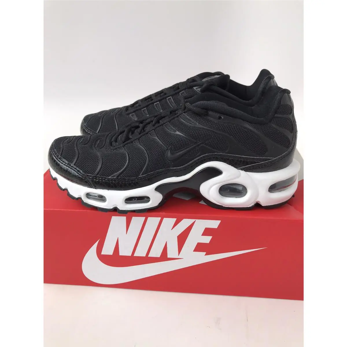 Nike shoes - Nike Air Max Plus - Air Max Plus - 862201-004 - Black (UPC: 0882801549663) 1