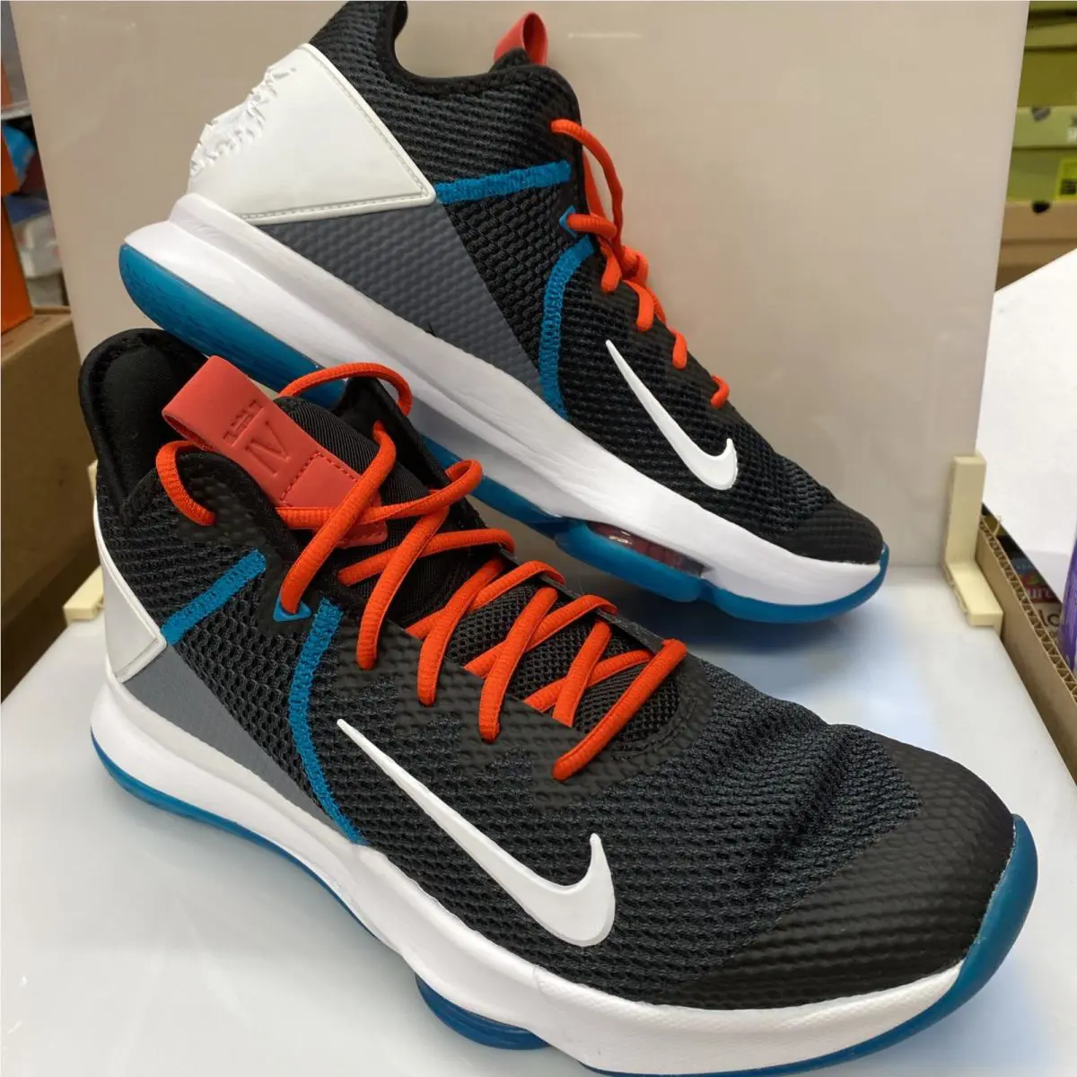 Nike shoes - Nike LeBron Witness - LeBron Witness - Black 4