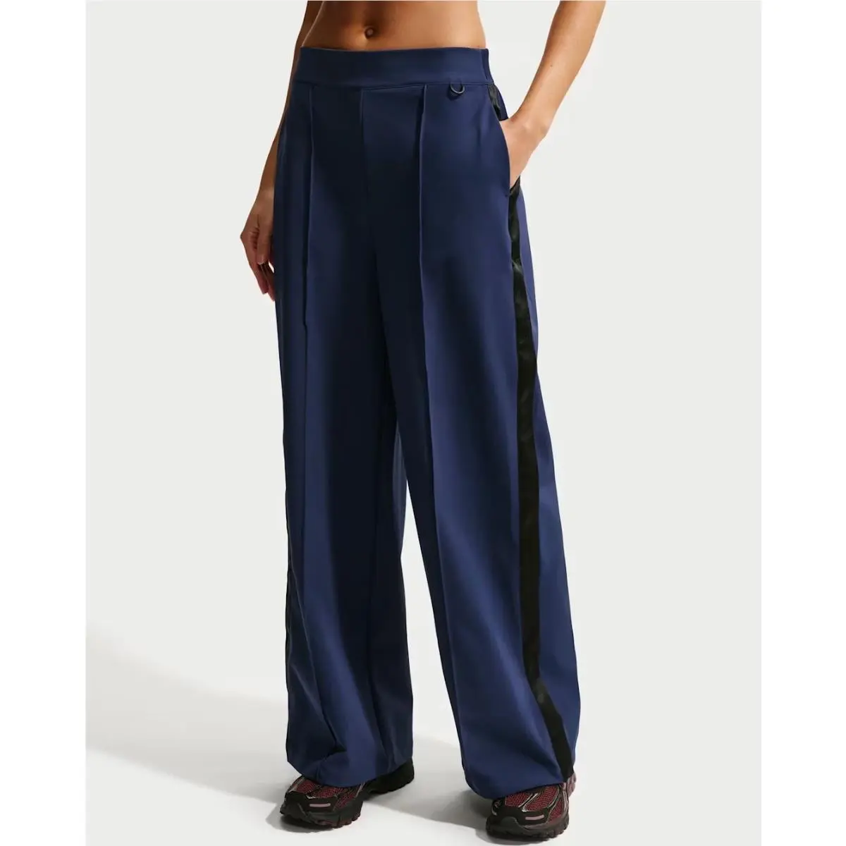 Nike 24.7 Perfect Stretch Pants Womens S High Rise Blue Wide Leg Stripe