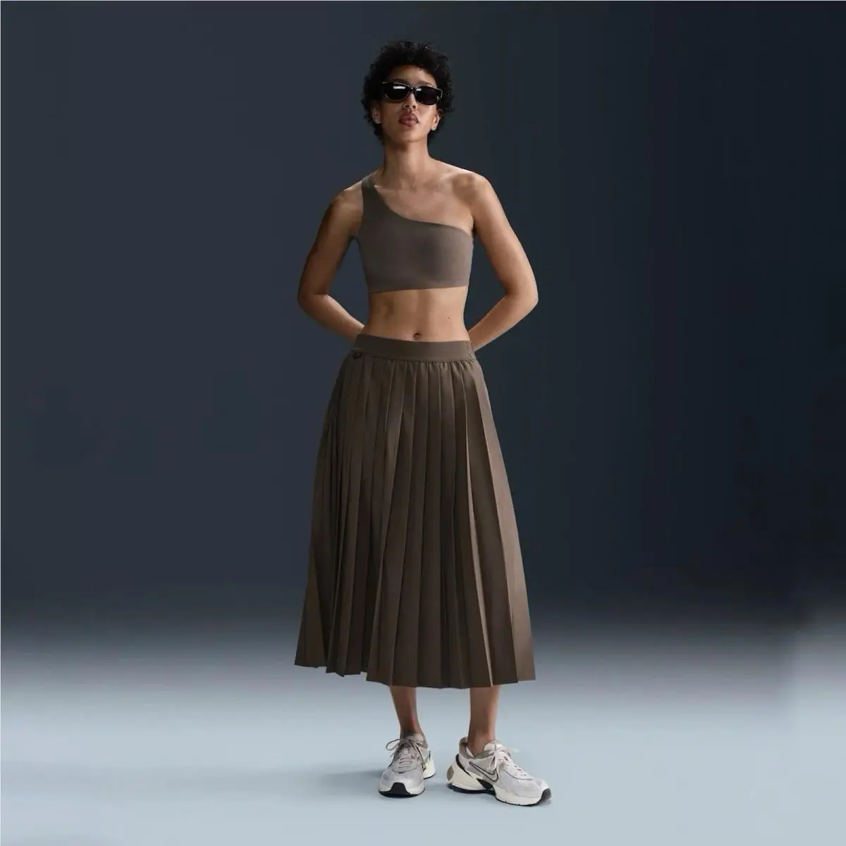 Nike Skirt Women Large Brown Drifit 24.7 Perfect Stretch Midi Pleated