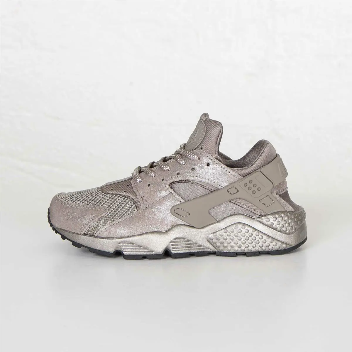 Nike shoes - Nike Air Huarache Premium - Air Huarache Premium - 683818-200 - Burned Metallic 2